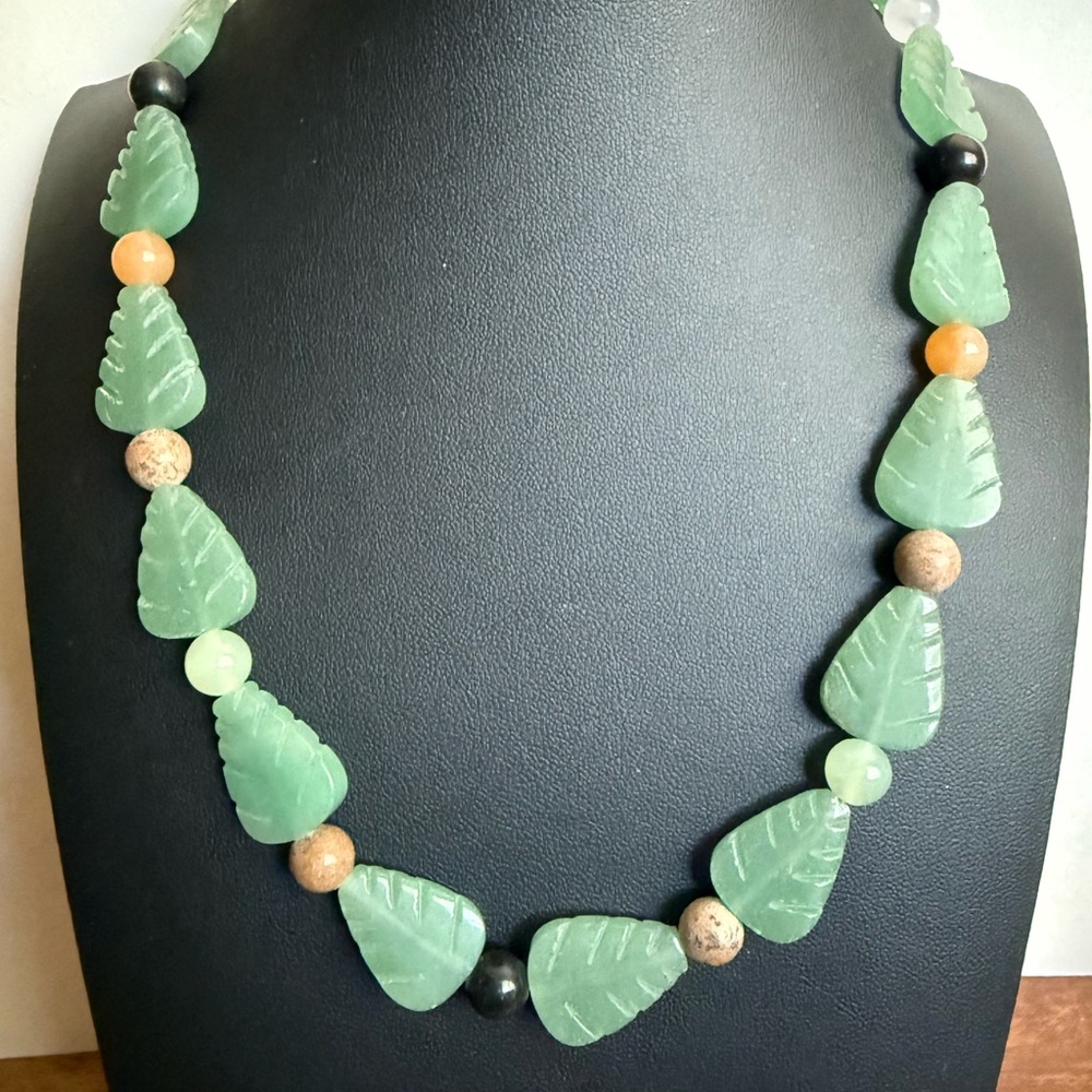 Green Aventurine Carved Leaf Necklace with gemstone Beads - Picture 14 of 16